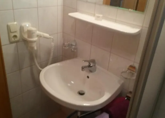 Garni La Fontana 3* كابل